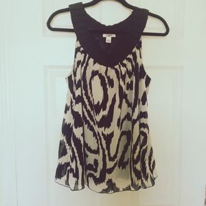 Cato | Lg Black & White patterned Sleeveless Blouse with Pleated Neckline